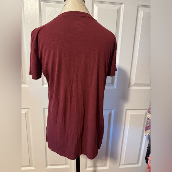 Maurices Medium Burgundy Wine T-Shirt - Picture 11 of 12